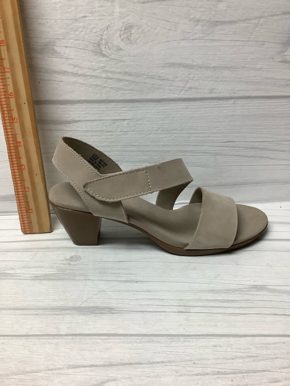New Munro Crisscross Sandals - Picture 10 of 10
